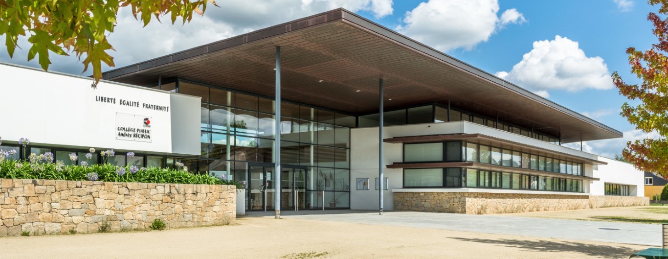 établissement scolaire auxerre