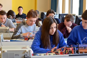 établissement scolaire vaulx-en-velin