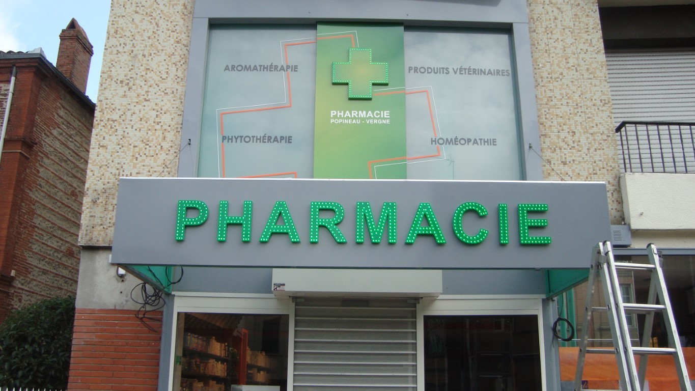 pharmacie et labo argenteuil