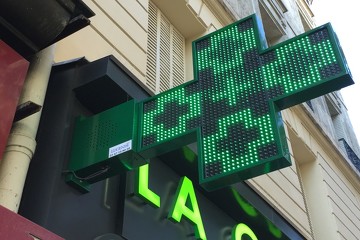 pharmacie et labo chambéry